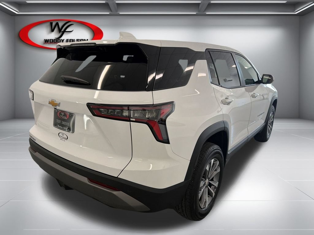 2027 Chevrolet Equinox LT - Photo 6