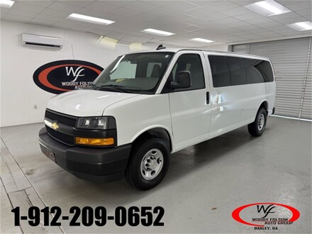2024 Chevrolet Express Passenger 3500 1LS Van Extended Passenger Van
