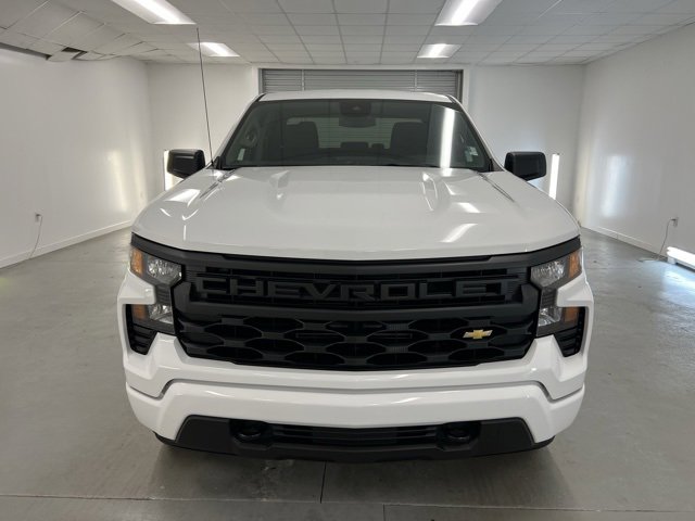 2025 Chevrolet Silverado 1500 Custom photo 2