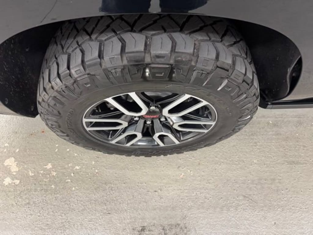 Used 2023 GMC Yukon XL AT4 SUV