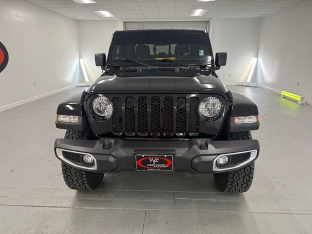 Used 2023 Jeep Gladiator Sport S Truck Crew Cab