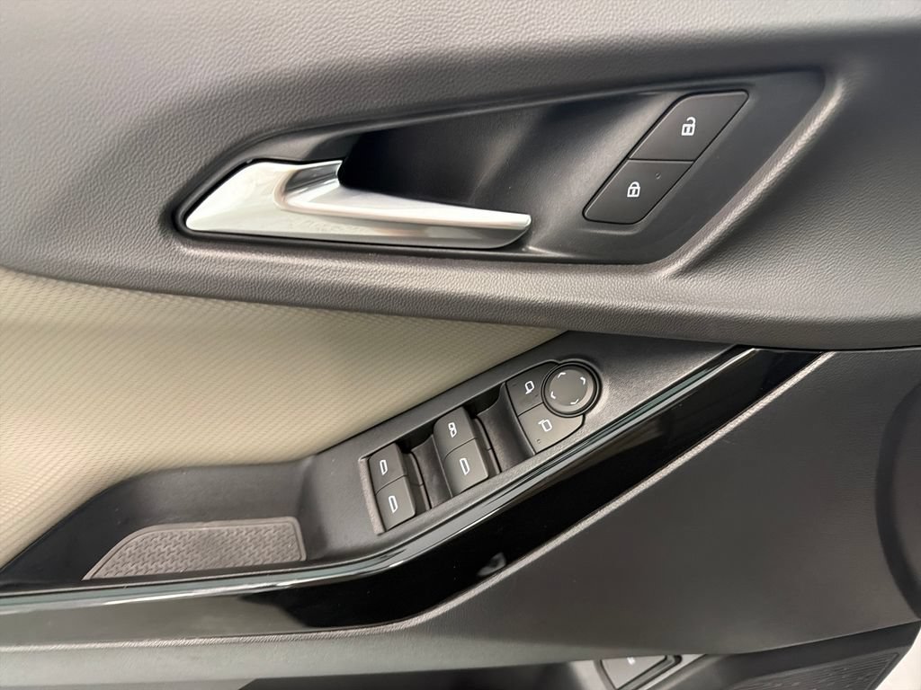 2027 Chevrolet Equinox LT - Photo 16
