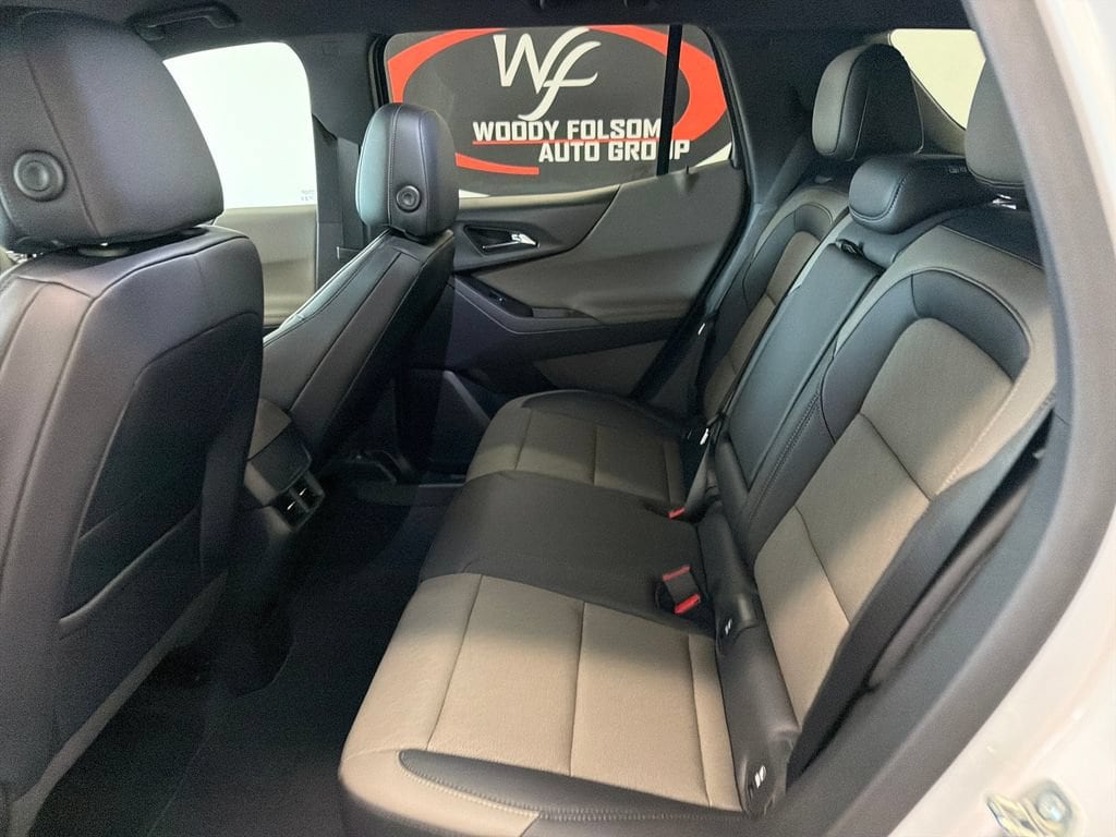 2027 Chevrolet Equinox LT - Photo 14