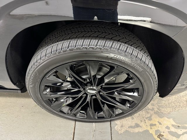 2026 Cadillac Escalade Platinum Sport photo 3