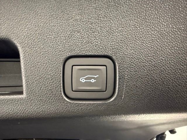 2026 Chevrolet Traverse High Country - Photo 9