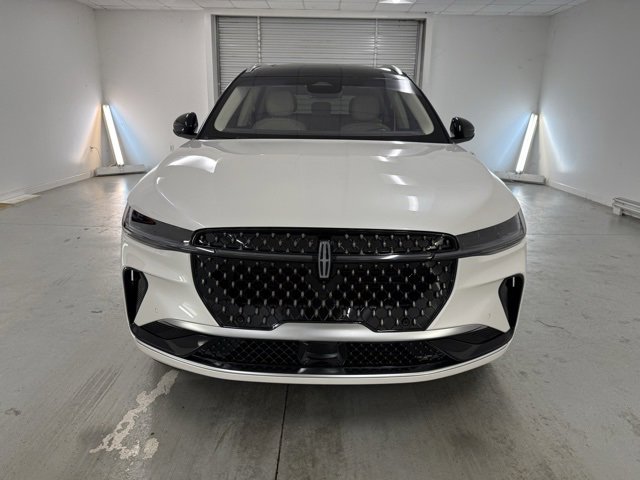 2024 Lincoln Nautilus Black Label photo 2