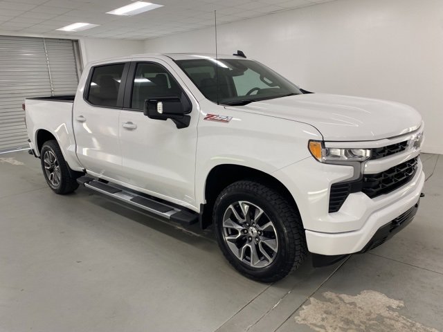 2025 Chevrolet Silverado 1500 RST photo 3