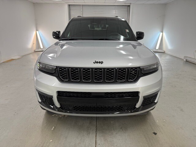 2025 Jeep Grand Cherokee L Summit Reserve photo 2