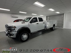 2026 Ram 5500 Chassis Cab TRADESMAN  CREW  4X4 84' CA Pickup