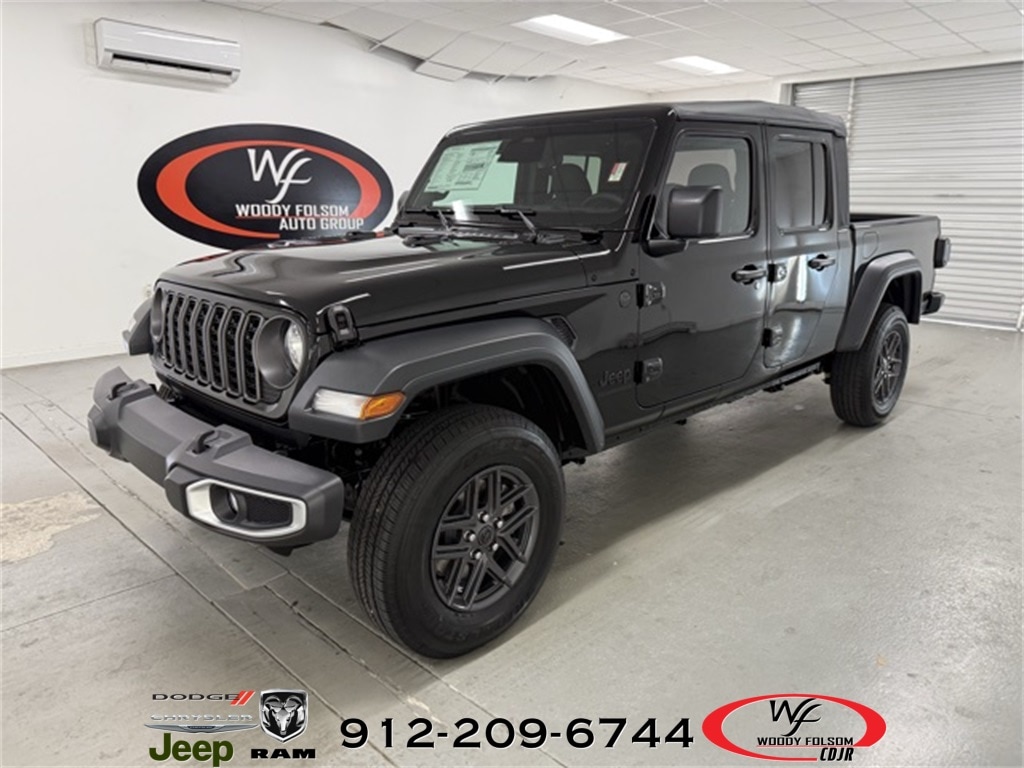 2026 Jeep Gladiator Sport S's photo