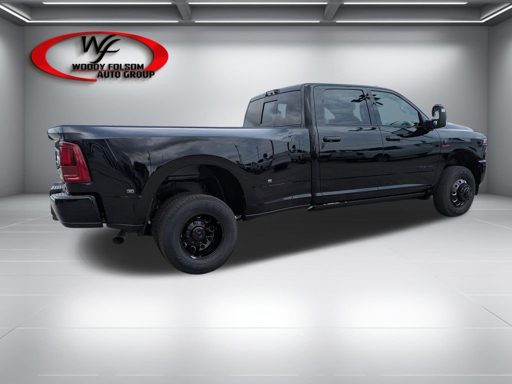 New 2026 Ram 3500 LARAMIE CREW CAB 4X4 8' BOX Pickup
