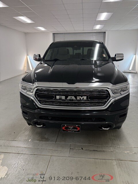 2022 Ram 1500 Limited photo 2