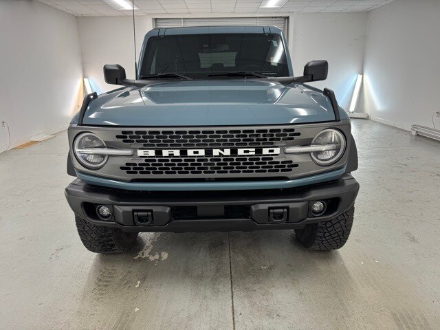 2023 Ford Bronco Badlands photo 2