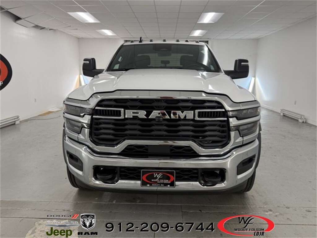 2026 Ram 4500 Tradesman photo 2