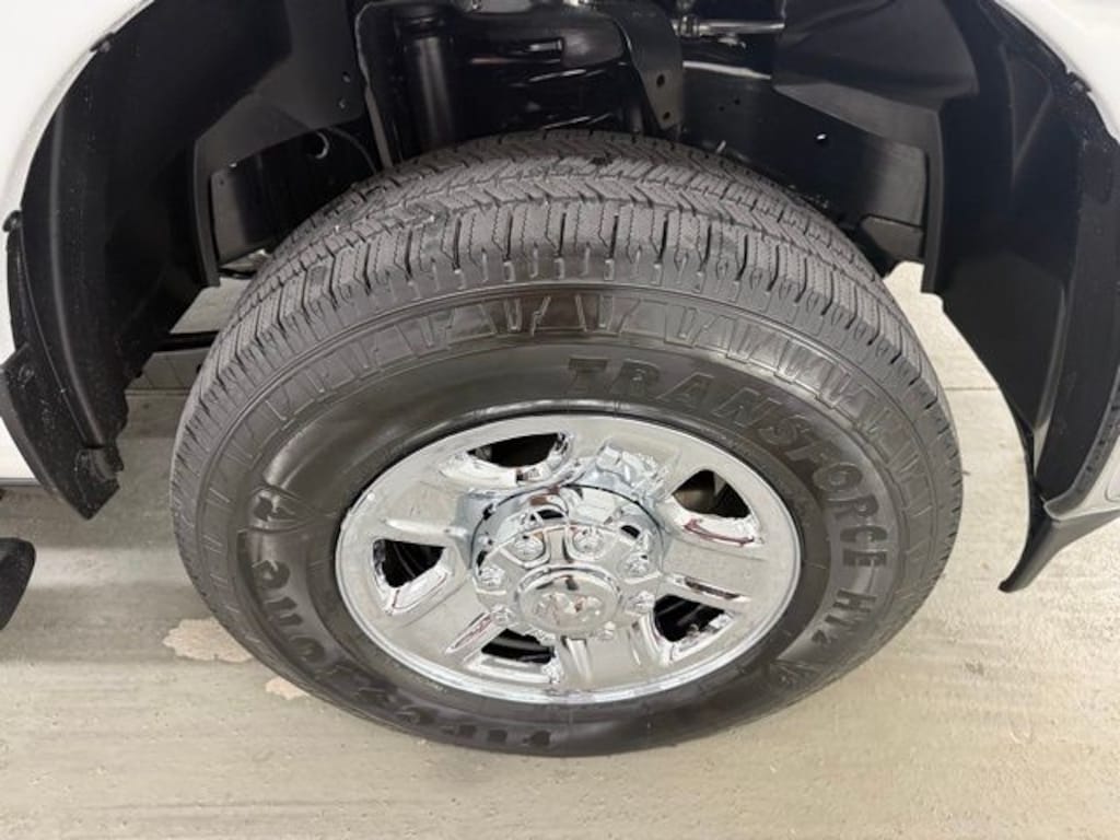 New 2026 Ram 3500 TRADESMAN CREW CAB 4X4 6'4 BOX Pickup