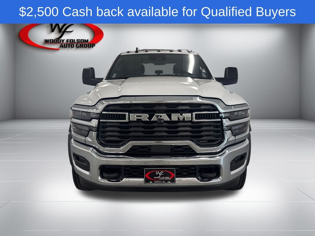 New 2026 Ram 5500 Chassis Cab TRADESMAN CREW 4X4 84' CA Pickup