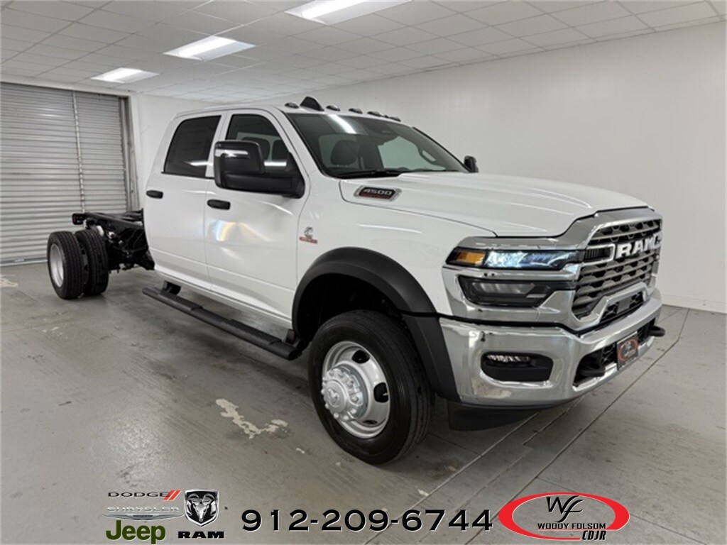 2026 Ram 4500 Tradesman photo 3