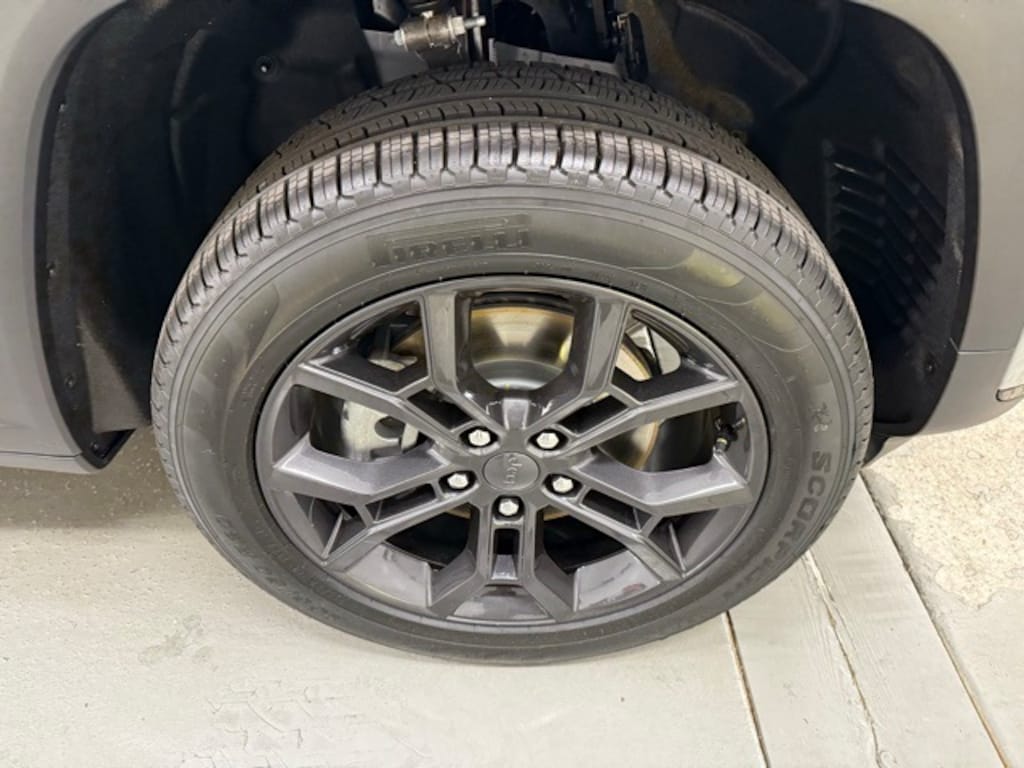 New 2025 Jeep Grand Cherokee L LIMITED 4X4 Sport Utility