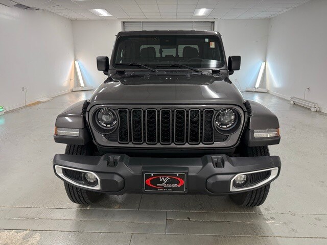 2024 Jeep Gladiator Sport S photo 2