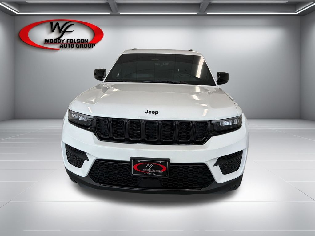 Used 2025 Jeep Grand Cherokee Altitude SUV
