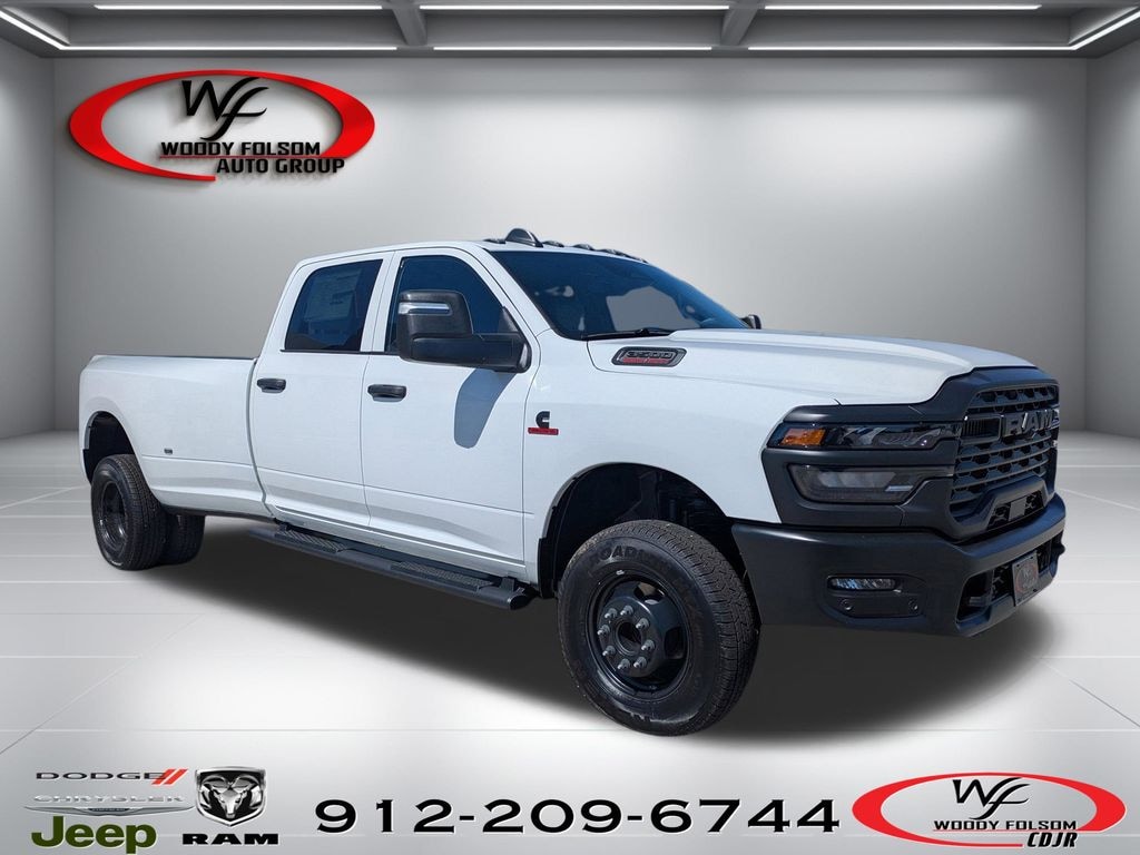 New 2026 Ram 3500 TRADESMAN CREW CAB 4X4 8' BOX Pickup