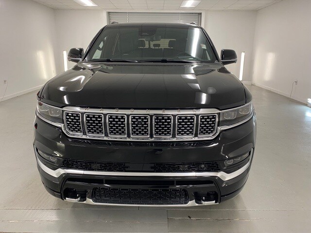 2024 Jeep Grand Wagoneer III photo 2