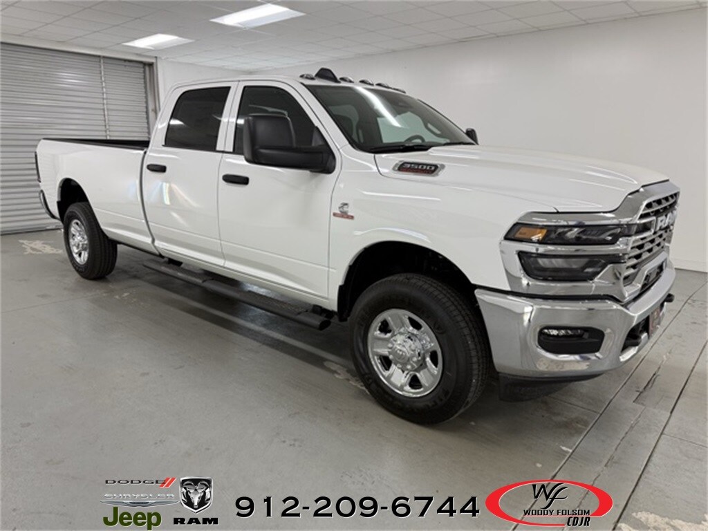 2026 Ram 3500 Tradesman photo 3