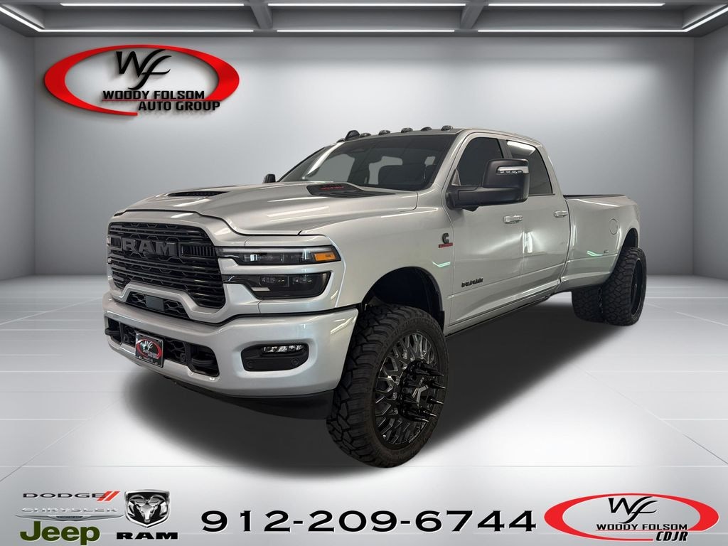 New 2026 Ram 3500 LARAMIE CREW CAB 4X4 8' BOX Pickup
