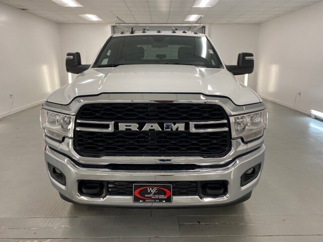 2024 Ram 2500 Tradesman photo 2