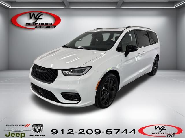 New Chrysler Vehicles in Vidalia, GA at Woody Folsom CDJR