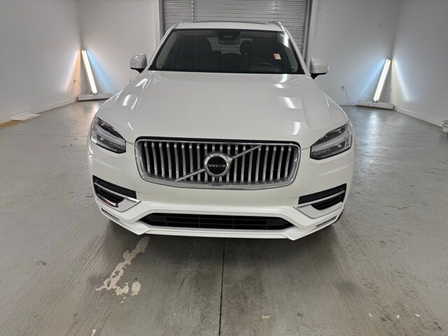 2024 Volvo XC90 Core photo 2