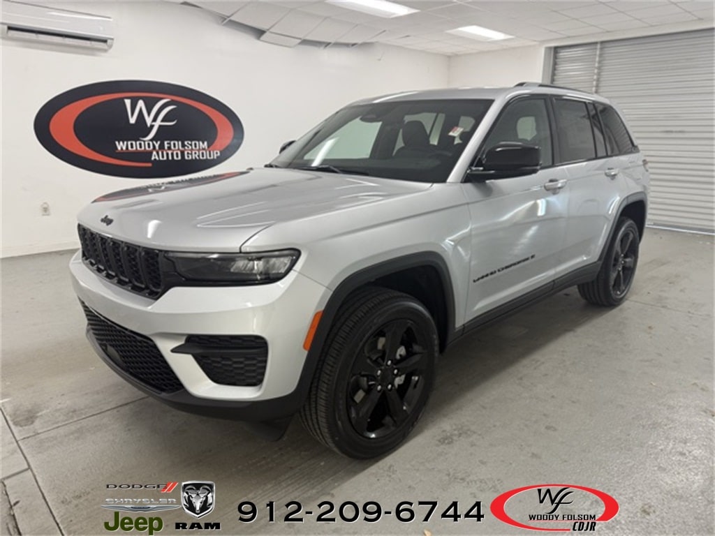 2025 Jeep Grand Cherokee Altitude's photo