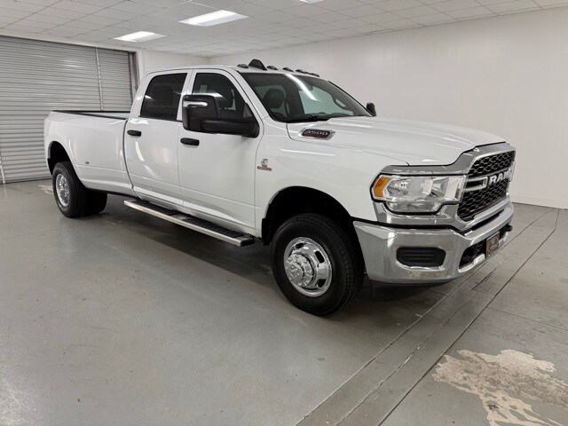 2024 Ram 3500 Tradesman photo 3