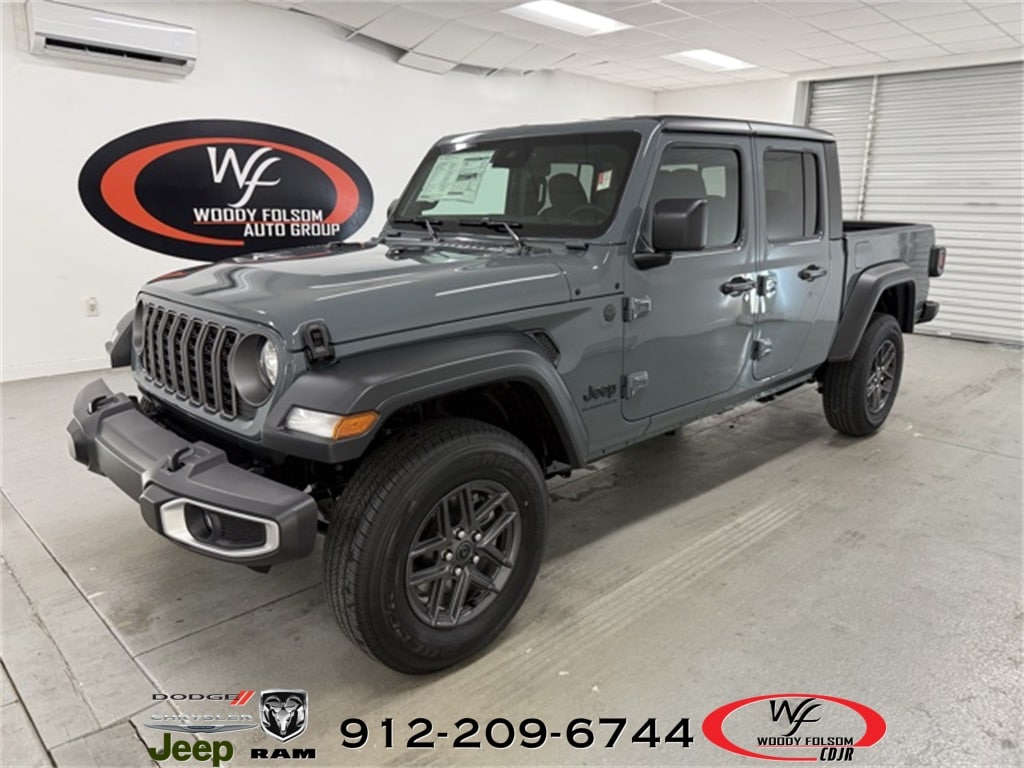 2025 Jeep Gladiator Sport S's photo