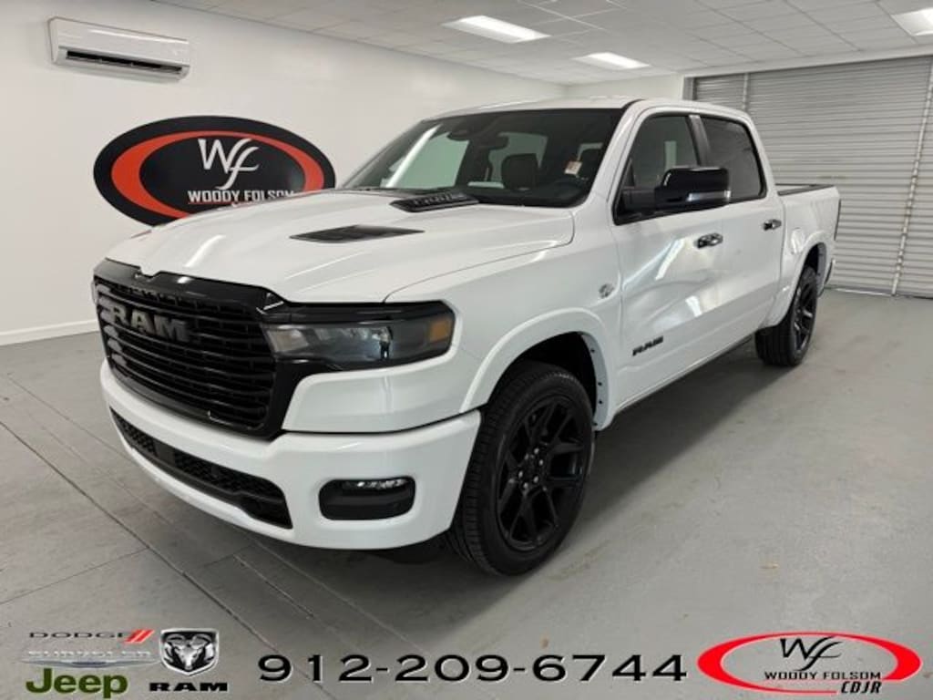 New 2026 Ram 1500 LARAMIE CREW CAB 4X4 5'7 BOX Pickup