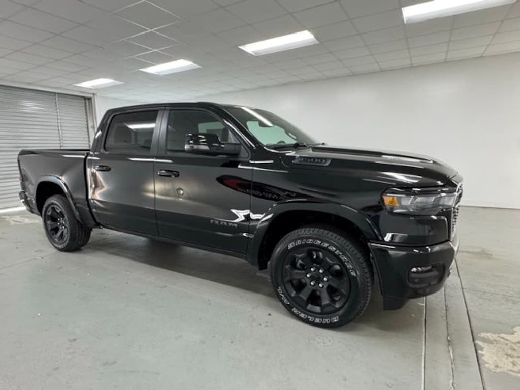 New 2026 Ram 1500 BIG HORN CREW CAB 4X4 5'7 BOX Pickup