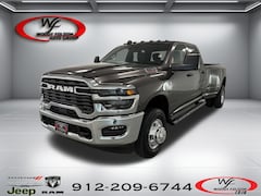 2026 Ram 3500 TRADESMAN CREW CAB 4X4 8' BOX Pickup