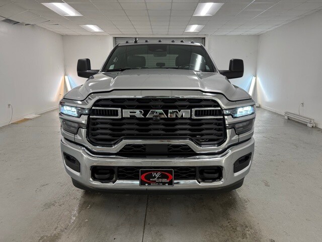 2026 Ram 2500 Tradesman photo 2