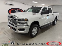 2026 Ram 2500 TRADESMAN CREW CAB 4X4 6'4 BOX Pickup