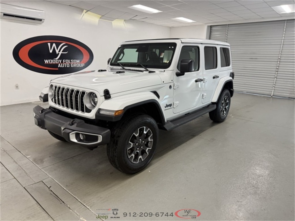 2025 Jeep Wrangler 4-Door Sahara's photo
