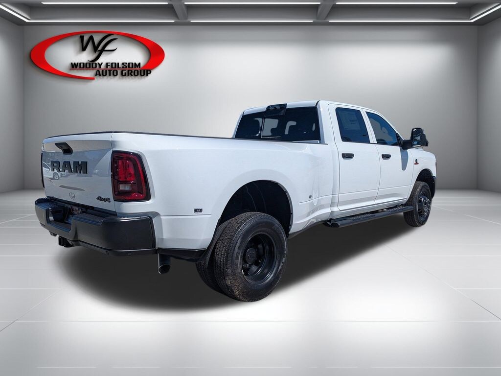 New 2026 Ram 3500 TRADESMAN CREW CAB 4X4 8' BOX Pickup