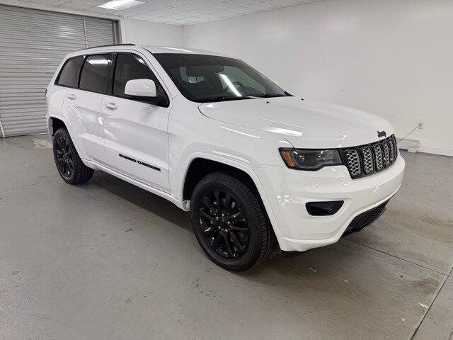 2022 Jeep Cherokee Laredo X photo 3