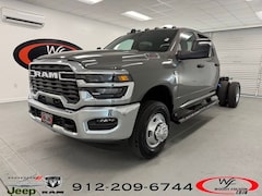 2026 Ram 3500 Chassis Cab TRADESMAN CREW   4X4 60' CA Pickup