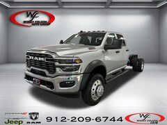 2026 Ram 5500 Chassis Cab TRADESMAN  CREW  4X4 84' CA Pickup