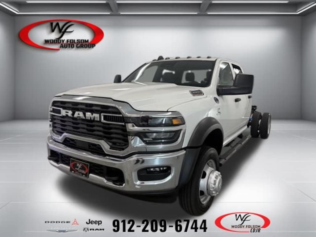 New 2026 Ram 5500 Chassis Cab TRADESMAN CREW 4X4 84' CA Pickup