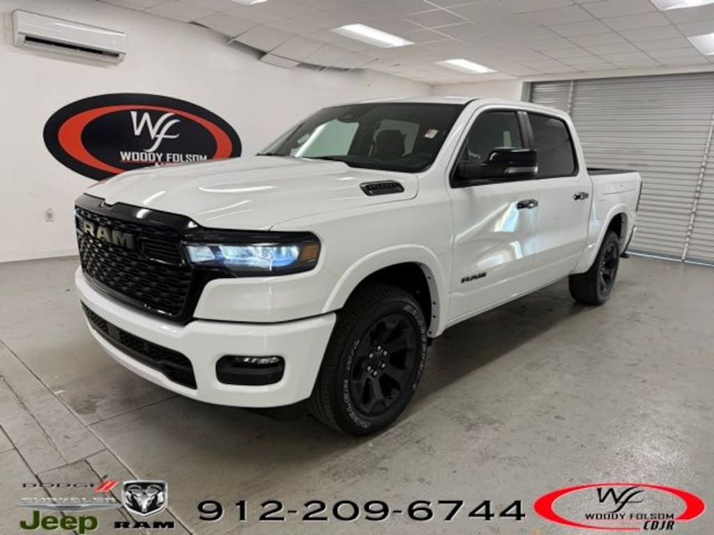 New 2026 Ram 1500 BIG HORN CREW CAB 4X4 5'7 BOX Pickup