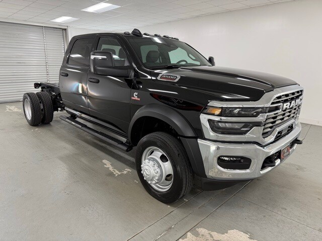 2026 Ram 4500 Tradesman photo 3