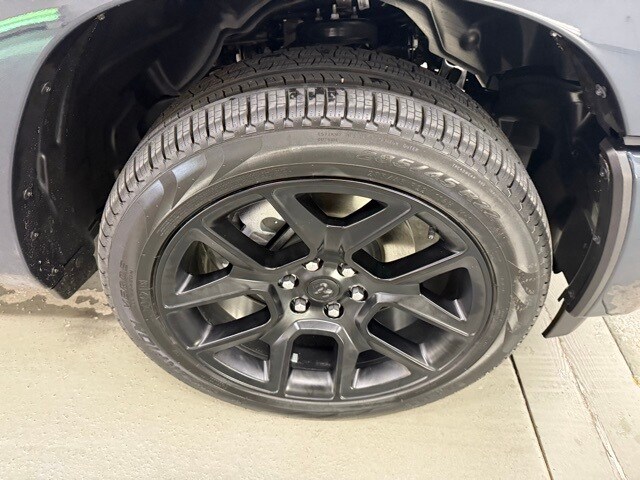 2026 Ram 1500 Laramie photo 2