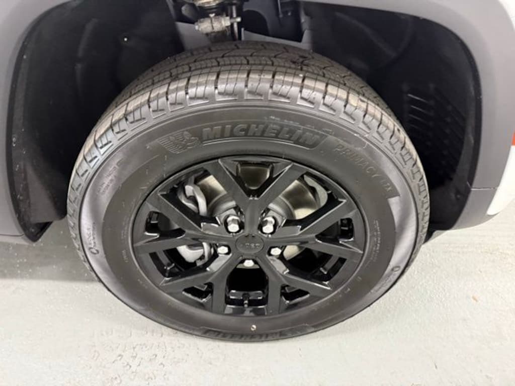 New 2026 Jeep Grand Cherokee LAREDO ALTITUDE 4X2 Sport Utility