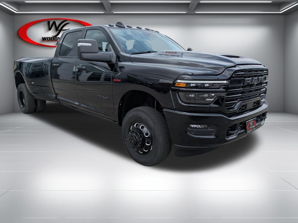 New 2026 Ram 3500 LARAMIE CREW CAB 4X4 8' BOX Pickup